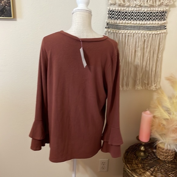 Jodifil Taupe Long Sleeved Top with Ruffled Sleeved Details/ Size Large - Picture 5 of 9